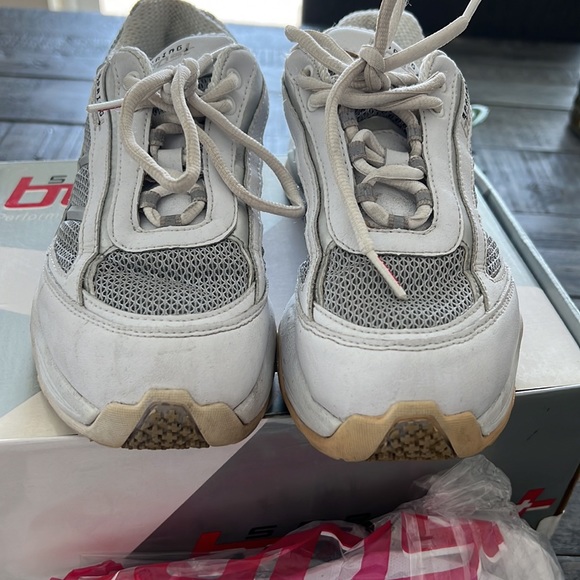 WOMENS SZ 6.5 SPRING BOOST W/ 3 INSOLES - Picture 3 of 8